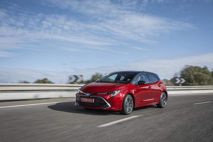  Toyota Corolla Hybrid 2018 года  (WW) (фото 46 из 61)